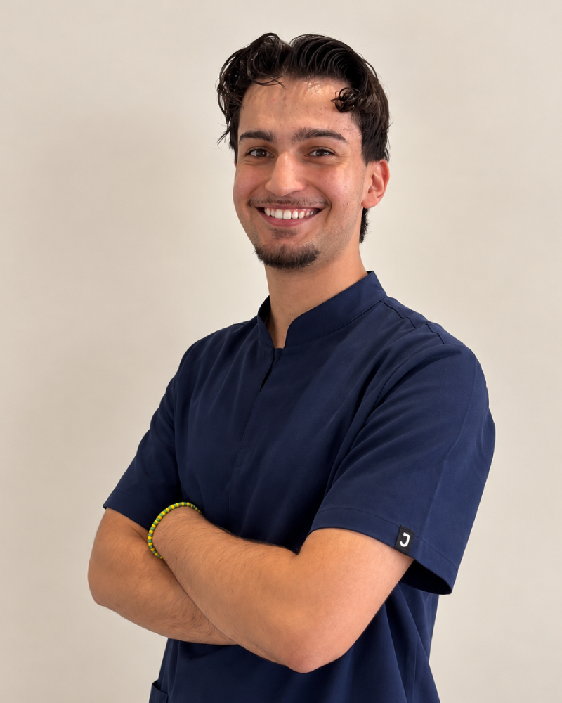 Andrés Popescu, auxiliar dental a Disau